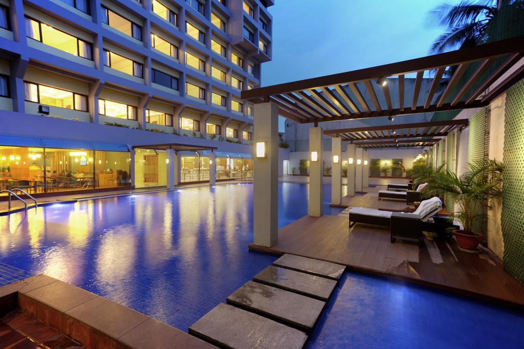 Dolphin Hotel Visakhapatnam Bagian luar foto