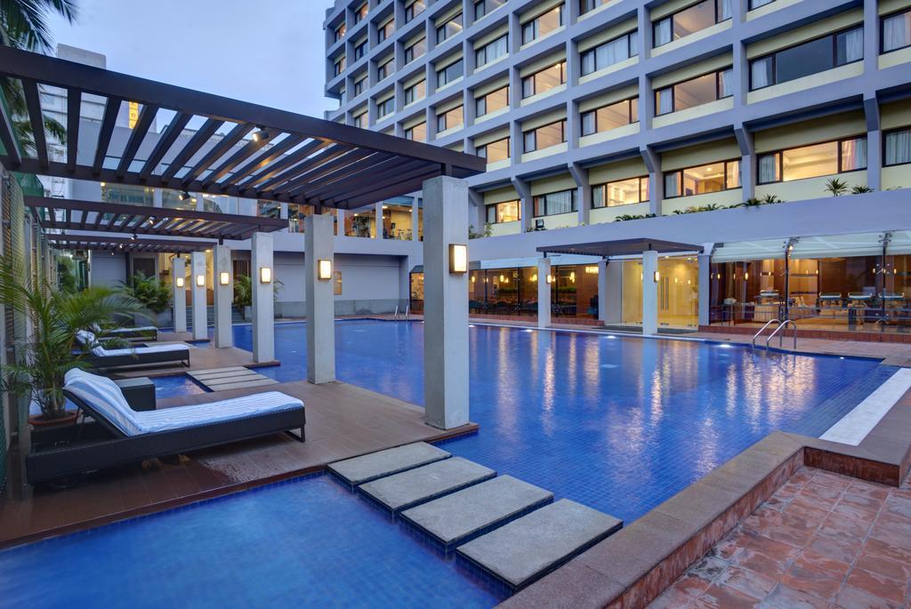 Dolphin Hotel Visakhapatnam Bagian luar foto