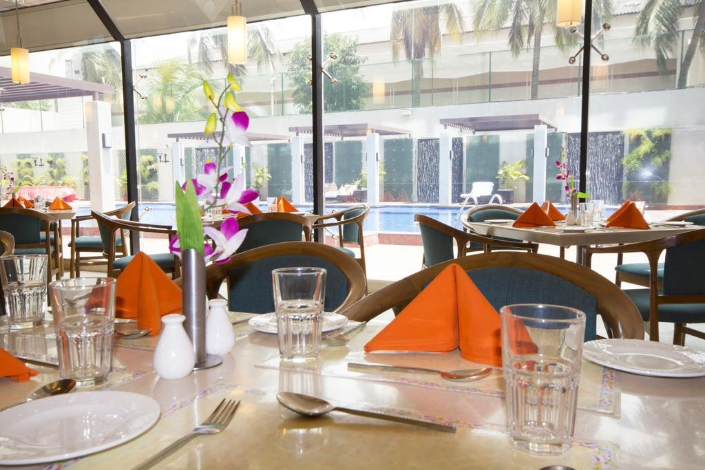 Dolphin Hotel Visakhapatnam Bagian luar foto