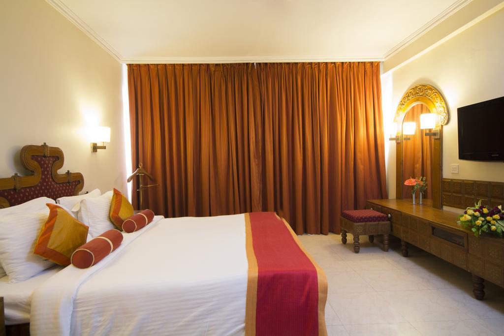 Dolphin Hotel Visakhapatnam Bagian luar foto