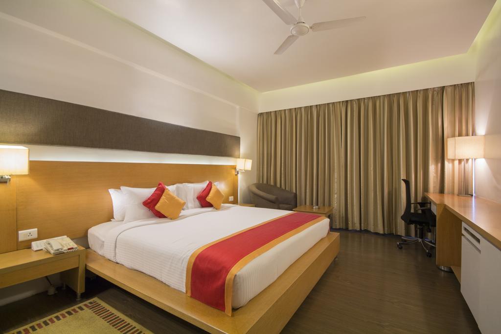 Dolphin Hotel Visakhapatnam Bagian luar foto