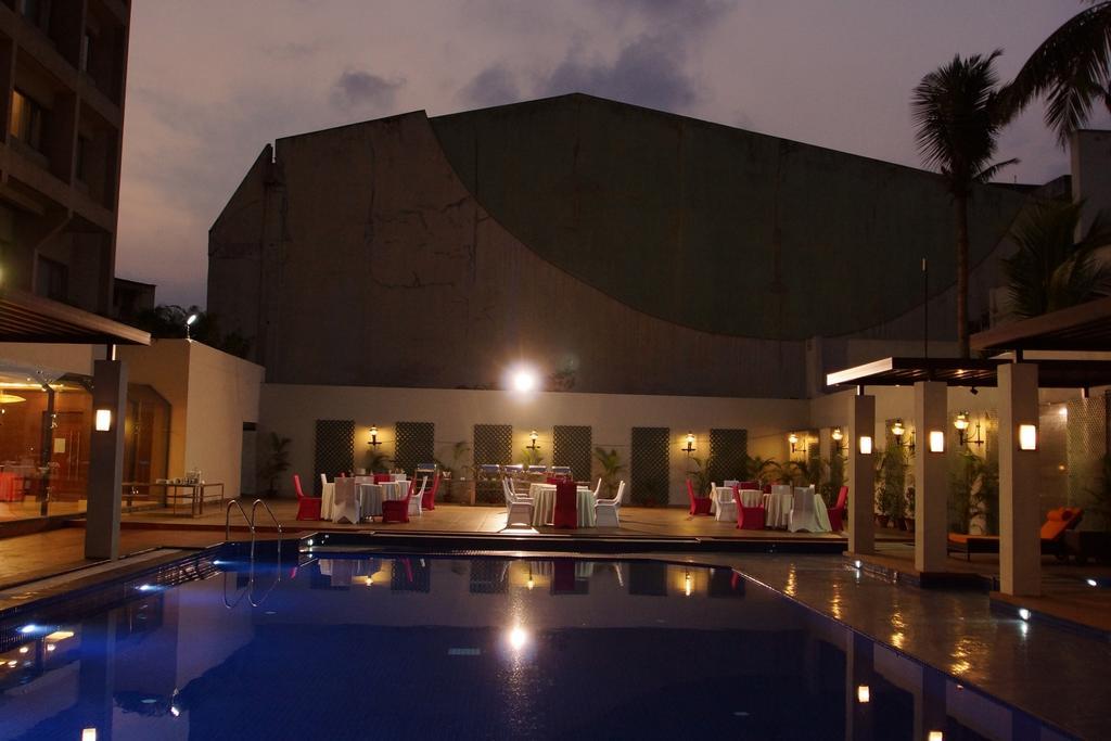 Dolphin Hotel Visakhapatnam Bagian luar foto
