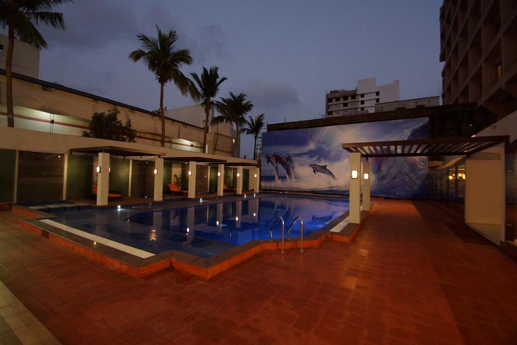 Dolphin Hotel Visakhapatnam Bagian luar foto