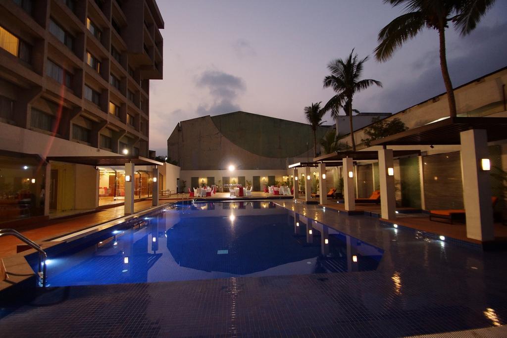 Dolphin Hotel Visakhapatnam Bagian luar foto