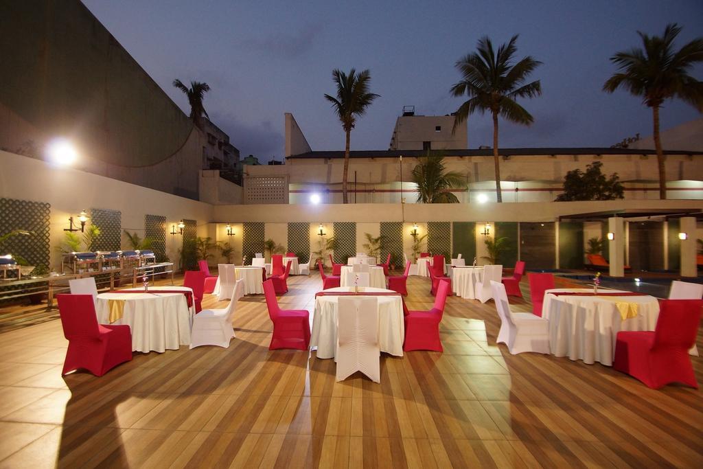 Dolphin Hotel Visakhapatnam Bagian luar foto