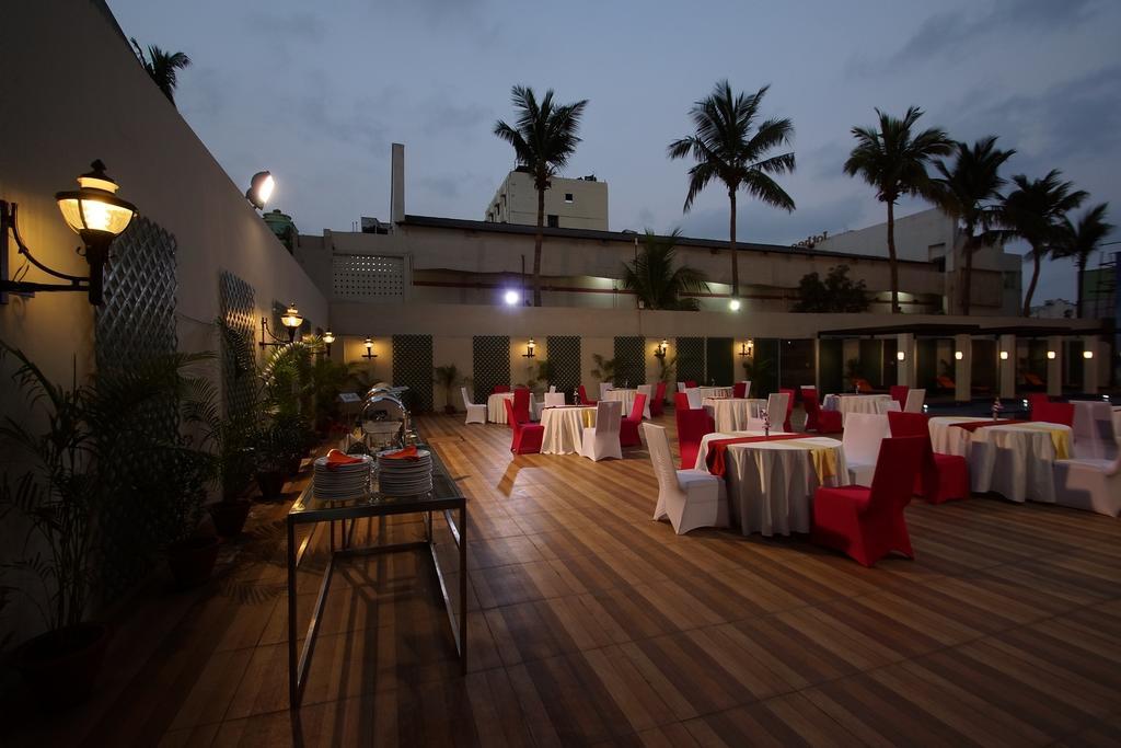 Dolphin Hotel Visakhapatnam Bagian luar foto