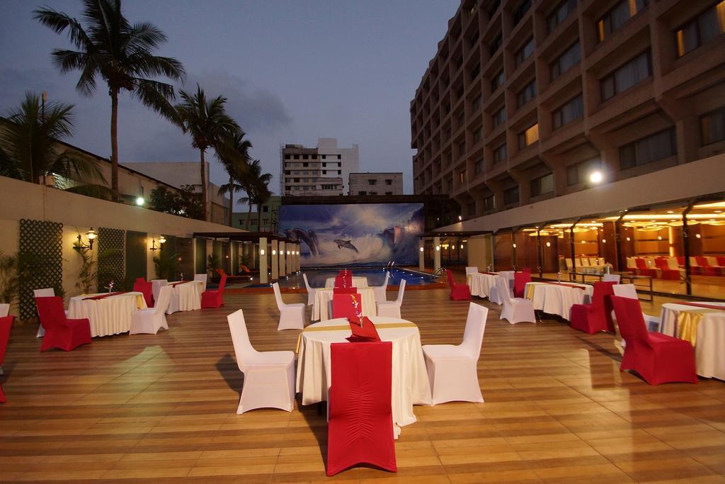 Dolphin Hotel Visakhapatnam Bagian luar foto