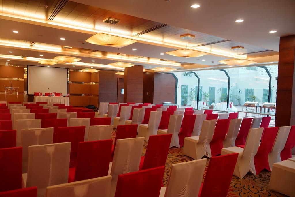 Dolphin Hotel Visakhapatnam Bagian luar foto