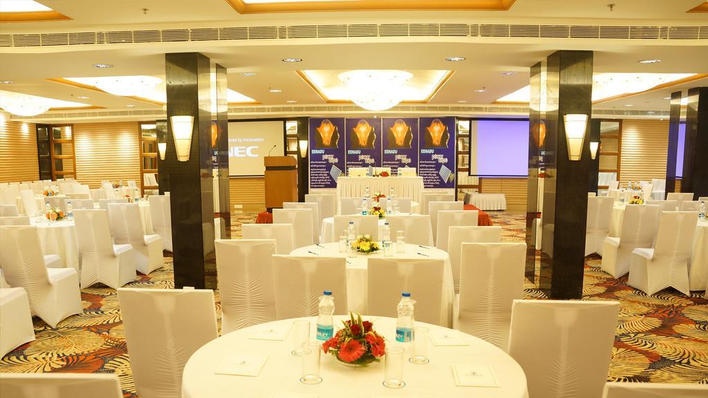 Dolphin Hotel Visakhapatnam Bagian luar foto