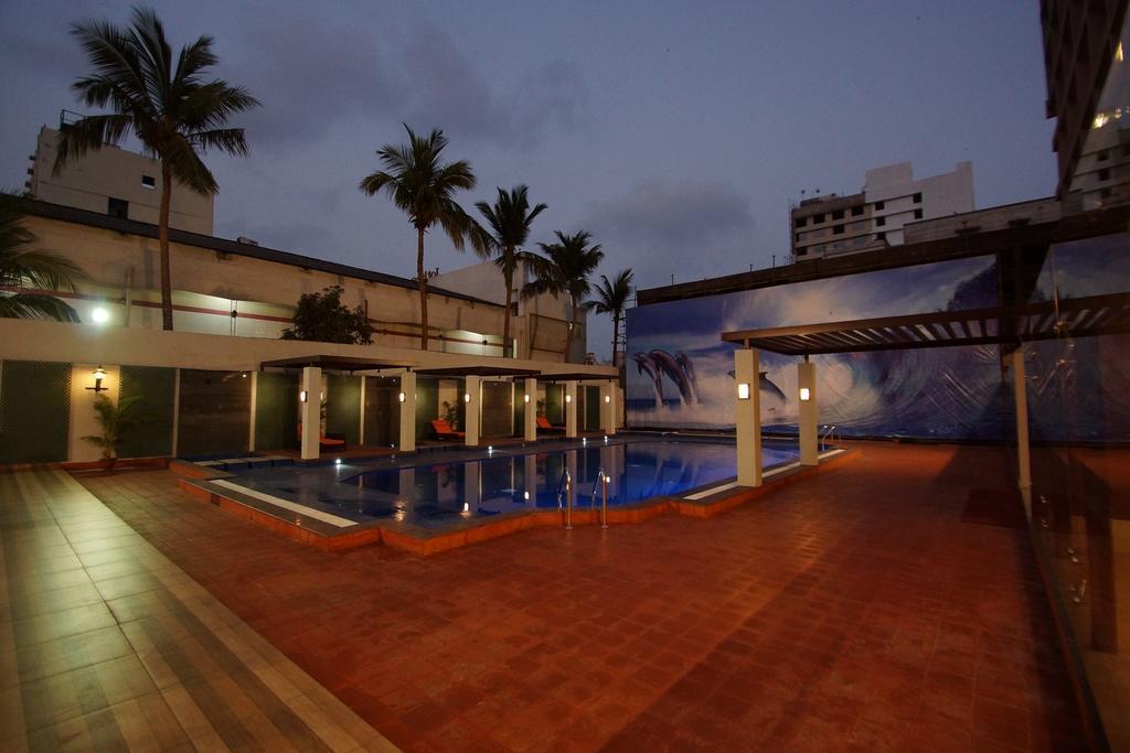 Dolphin Hotel Visakhapatnam Bagian luar foto