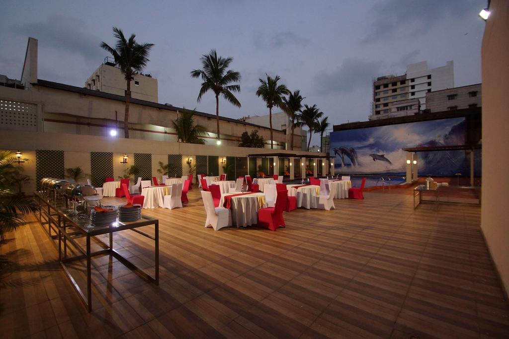Dolphin Hotel Visakhapatnam Bagian luar foto