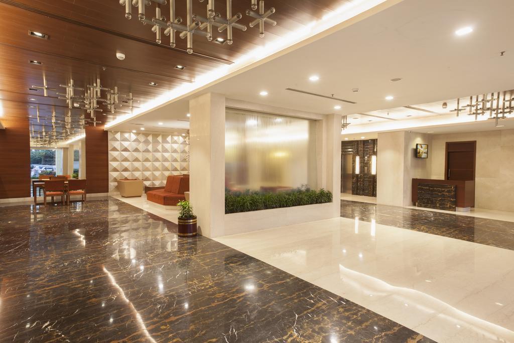 Dolphin Hotel Visakhapatnam Bagian luar foto