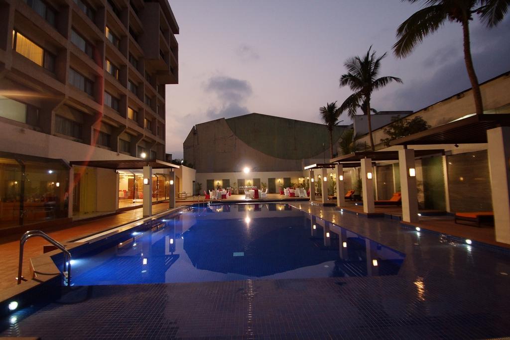 Dolphin Hotel Visakhapatnam Bagian luar foto