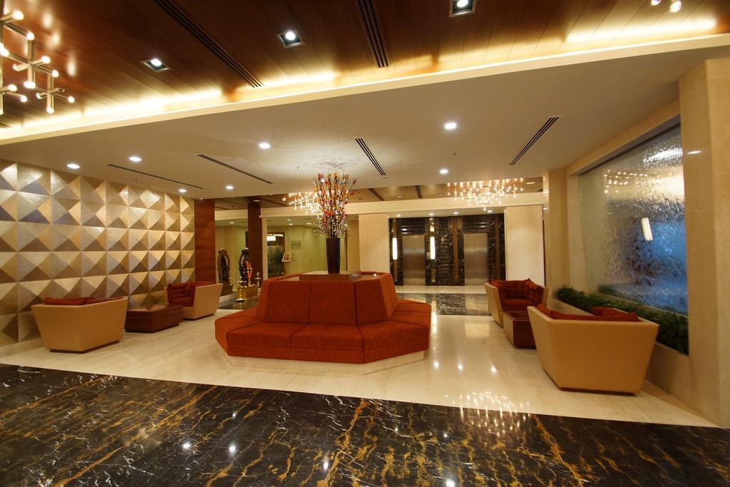 Dolphin Hotel Visakhapatnam Bagian luar foto