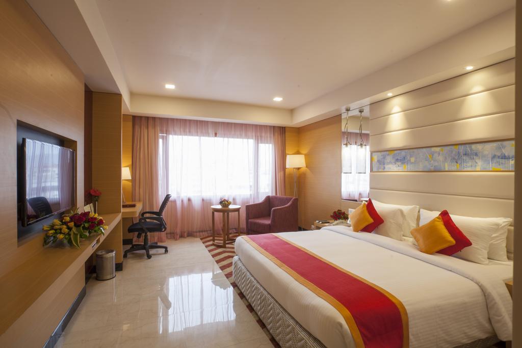 Dolphin Hotel Visakhapatnam Bagian luar foto